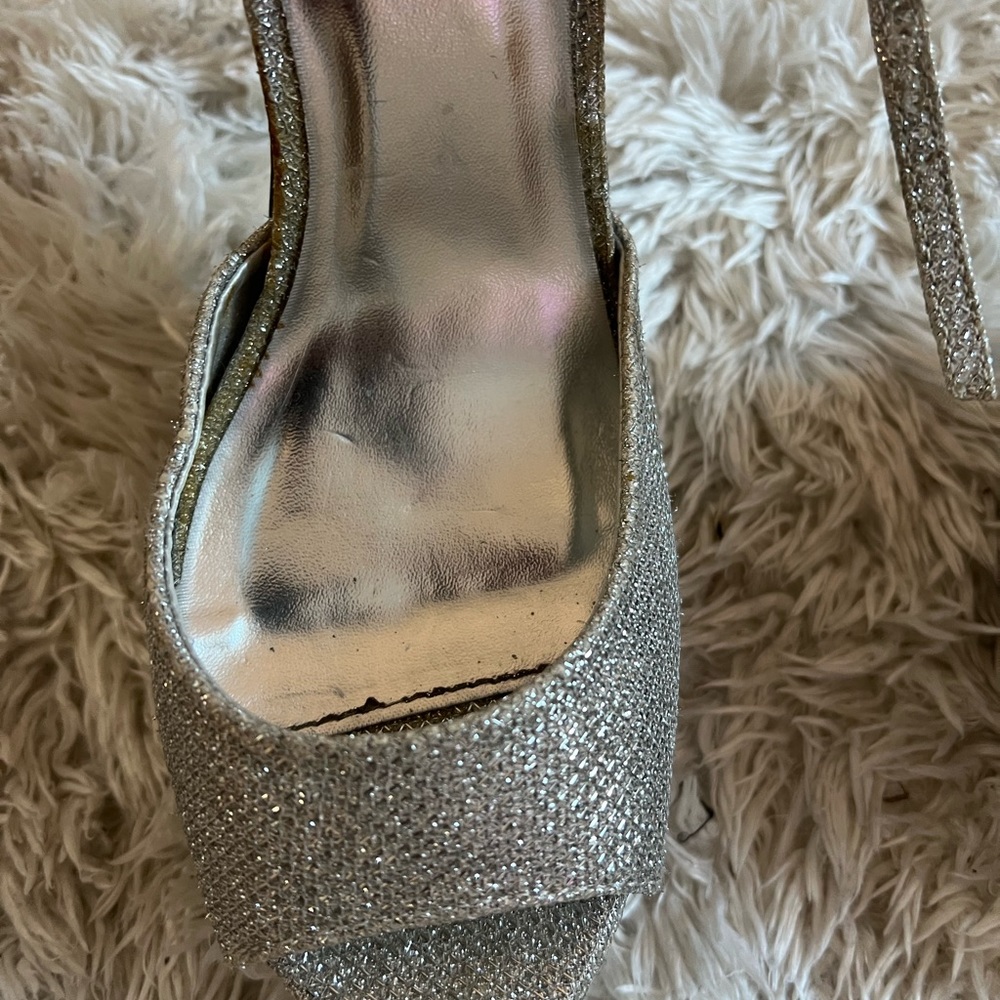 Heels - Picture 9 of 9